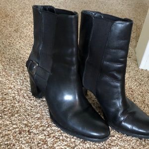 Cole Haan 8b ladies slip on leather boots
